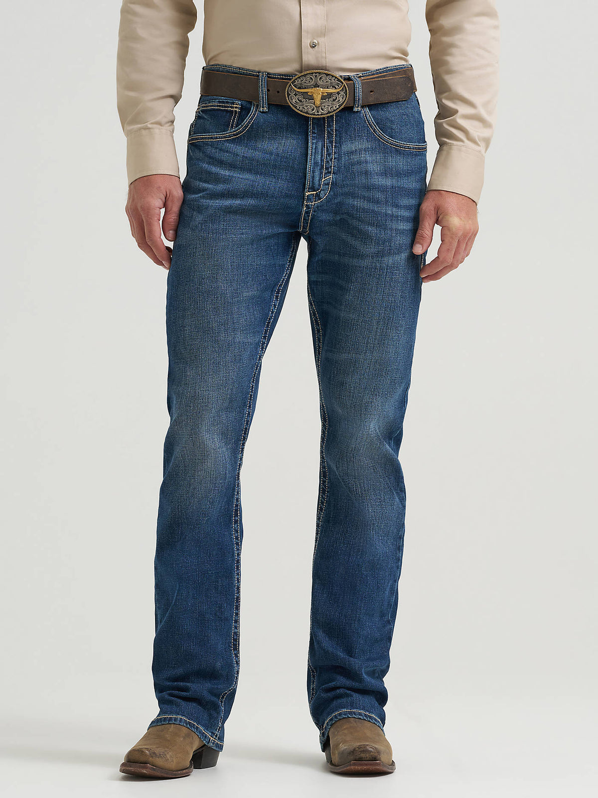 Wrangler Men's 20X No. 42 Vintage Bootcut Jeans in Midland, front detail