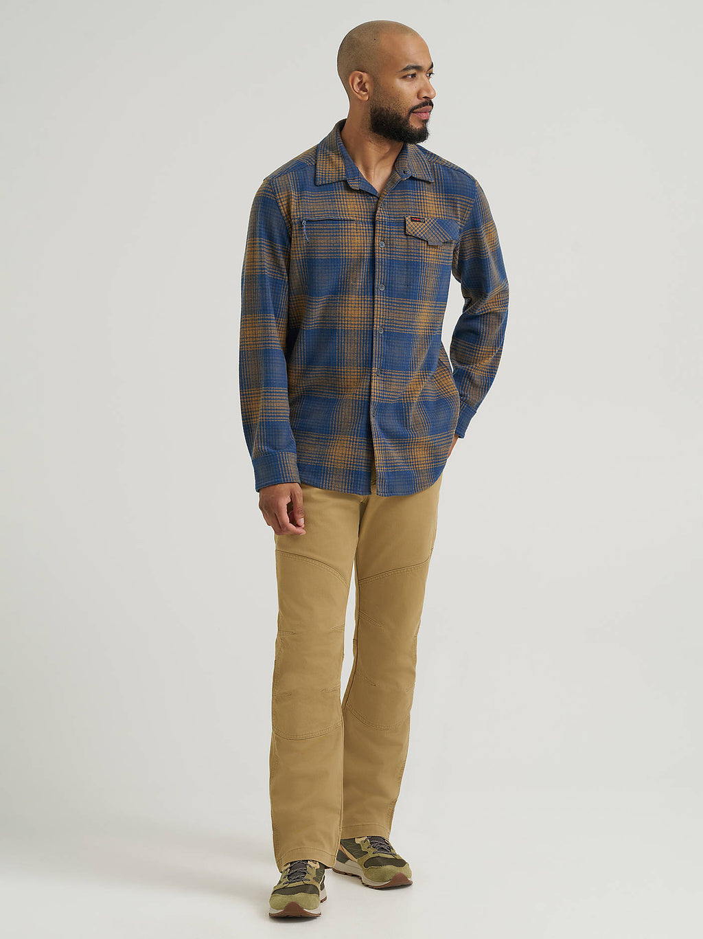 Wrangler Men's ATG Jackson Utility Pants in Kelp, full-length front view