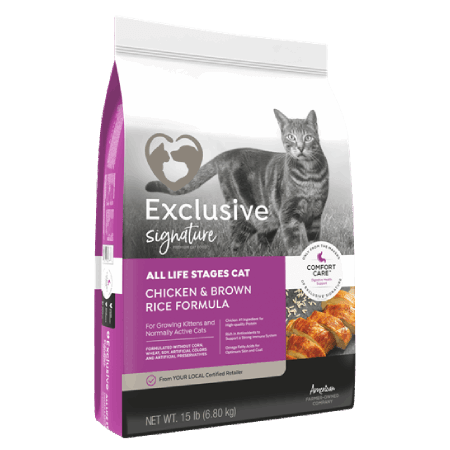 A 15 lb bag of Exclusive Signature chicken and brown rice cat food.